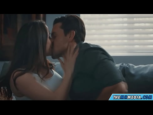 ❤️ 浪漫的性爱，有一个好的胸脯的妈妈 ☑ Porno